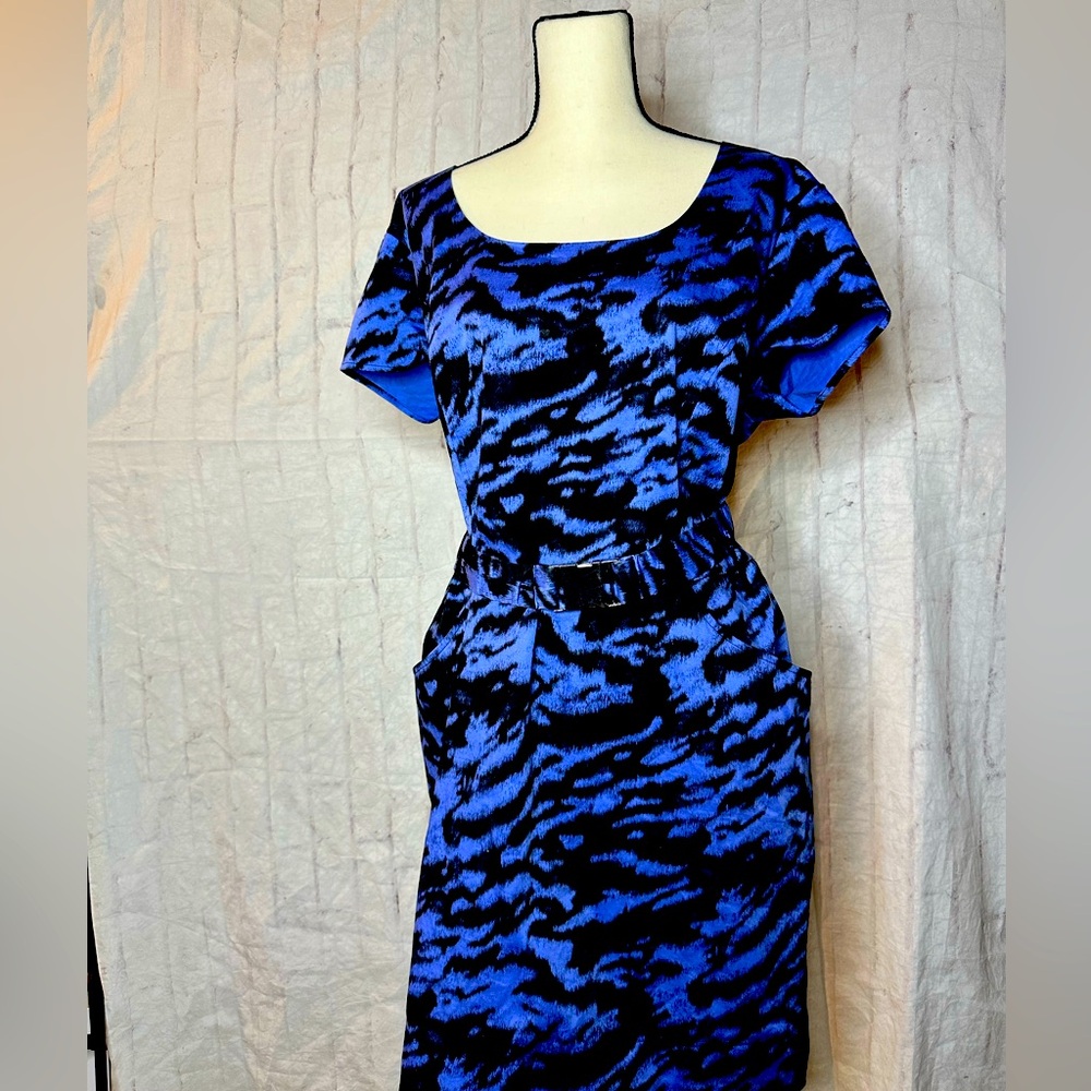 Michael by Michael Kors Knee-length Dress with belt and pockets - size 18